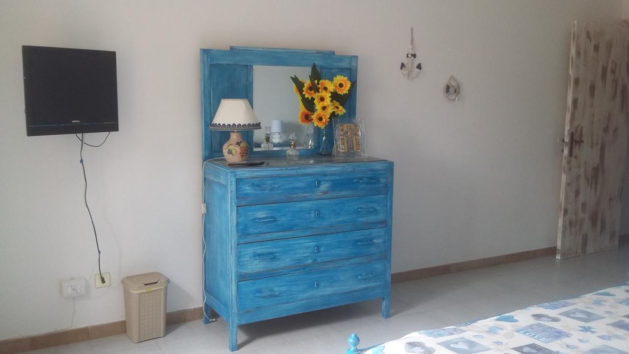 B&B Le Peonie Badesi Εξωτερικό φωτογραφία
