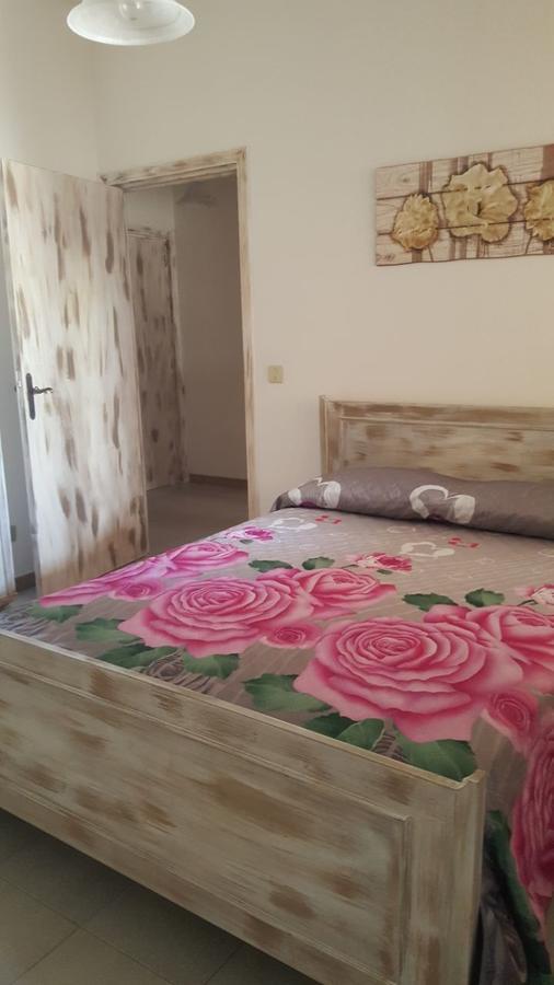 B&B Le Peonie Badesi Εξωτερικό φωτογραφία