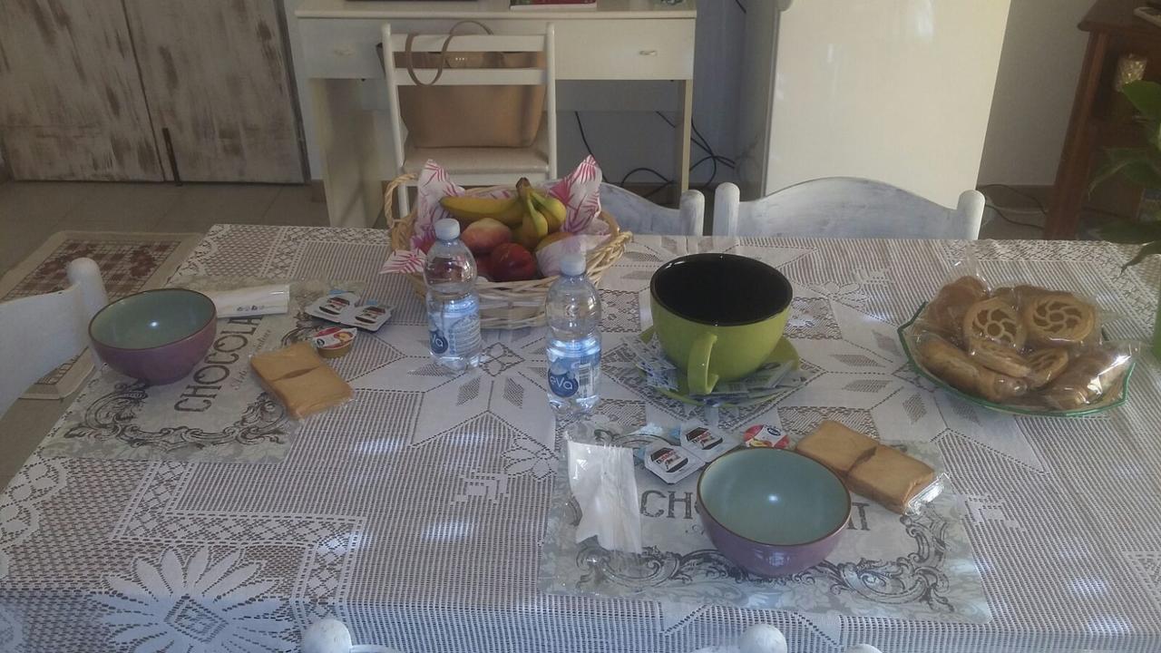 B&B Le Peonie Badesi Εξωτερικό φωτογραφία