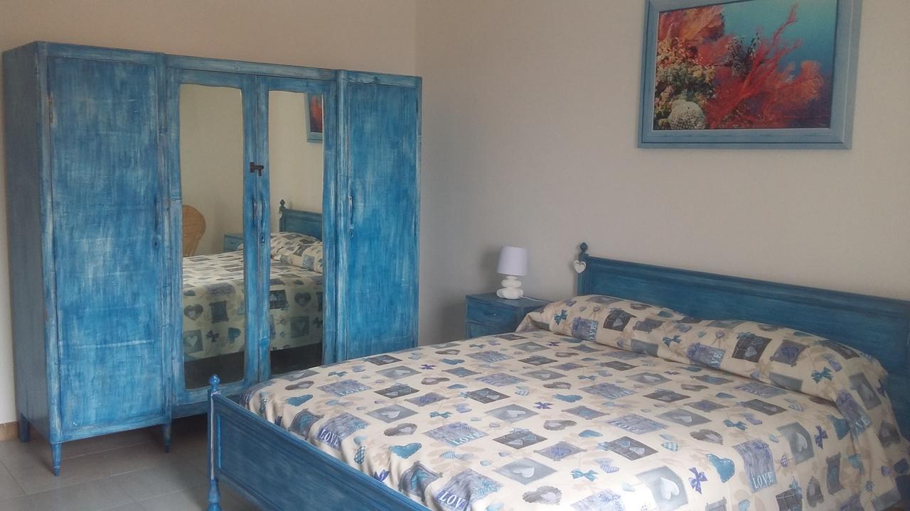 B&B Le Peonie Badesi Εξωτερικό φωτογραφία