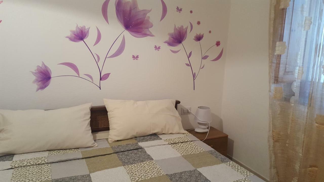 B&B Le Peonie Badesi Εξωτερικό φωτογραφία